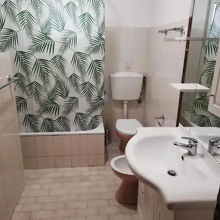 Kır Evi As Tres Irmas *